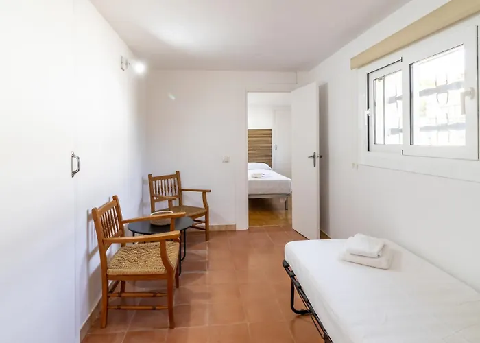 Grifeu 15 - Pequeno Con Patio דירה ז'ירונה