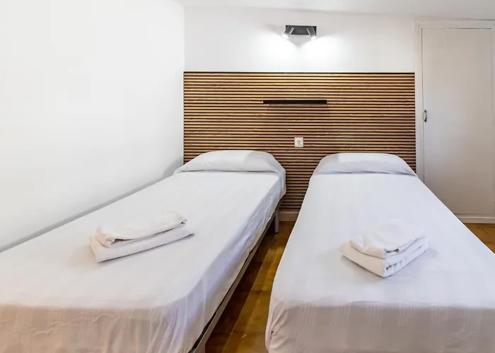 Grifeu 15 - Pequeno Con Patio דירה