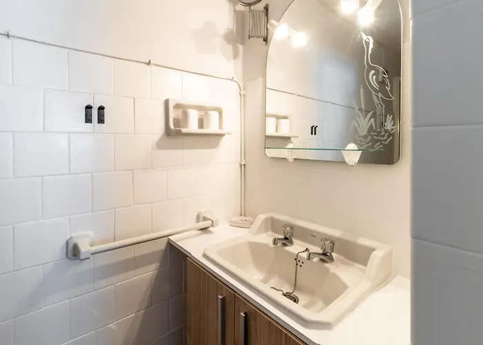 Grifeu 15 - Pequeno Con Patio *